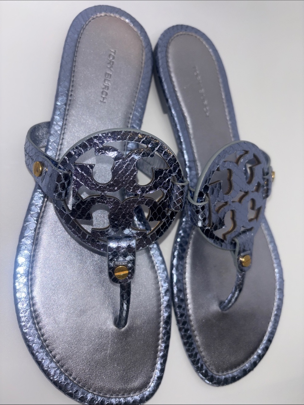 Tory Burch Metallic Navy Blue Logo Thong Sandals - Picture 5 of 11
